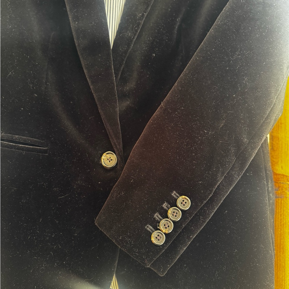 I Crew women’s black velvet blazer. Size 4P